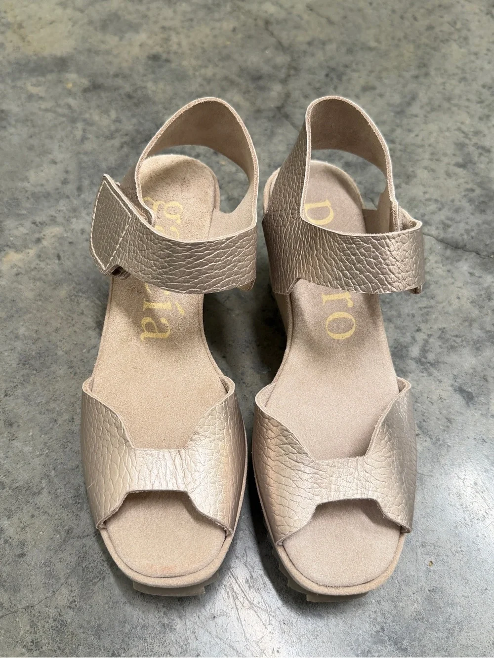 NWOT Pedro Garcia Fama White Gold  EU 36.5 Leather Wedge Sandal (RETAIL $595)